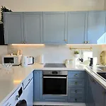 Appartement Newly Renovated 2 Bedroom With Pool & Seaview *
