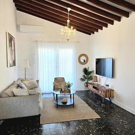 Newly Renovated 2 Bedroom With Pool & Seaview * Paphos